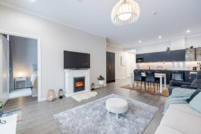 Riverside Pearl terraced house - new and stylish apartment near Arctic Circle